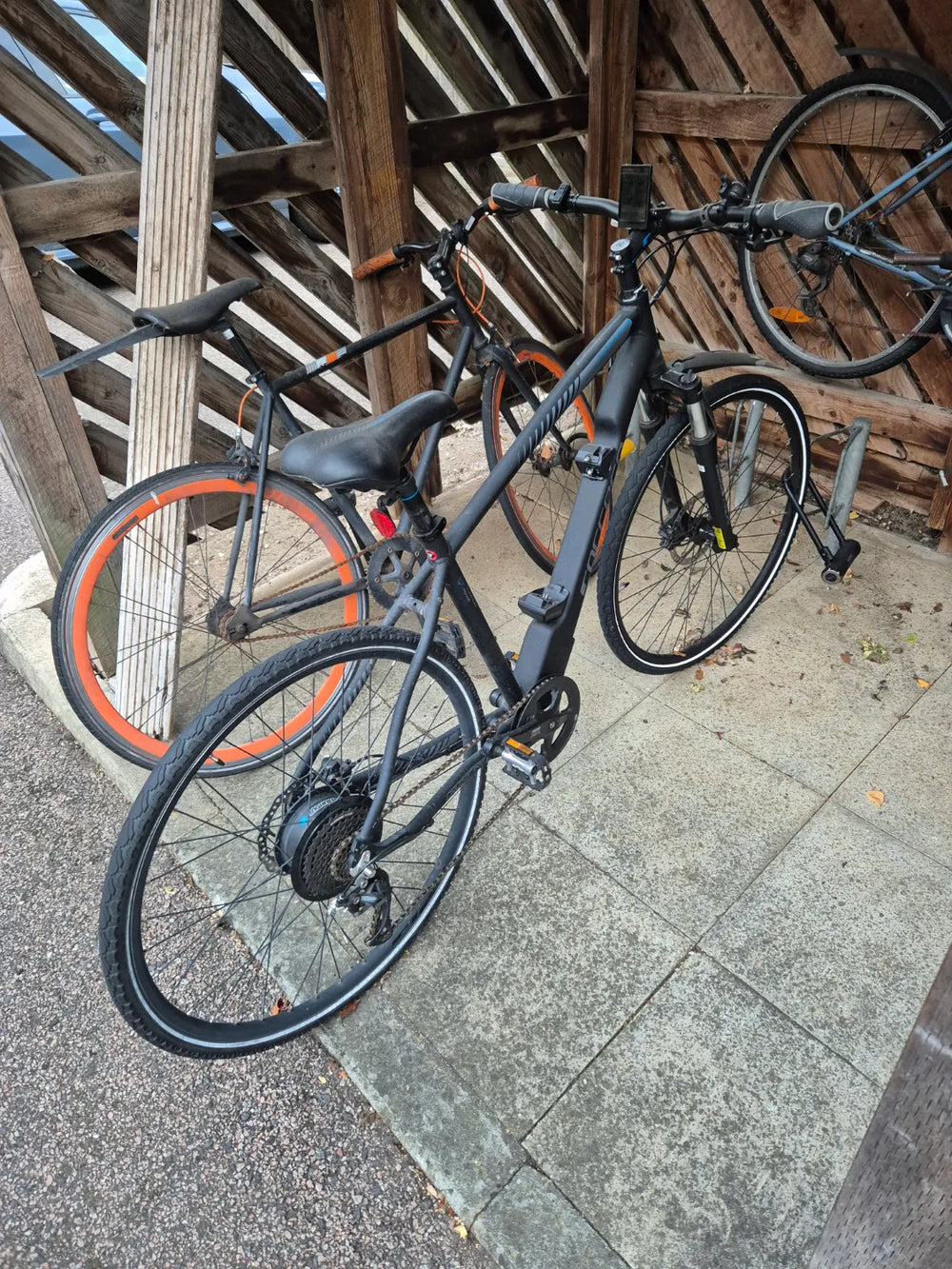 Carrera Crossfire E Mens Electric Hybrid Bike 2.0 Carrera electric hybrid  2018
