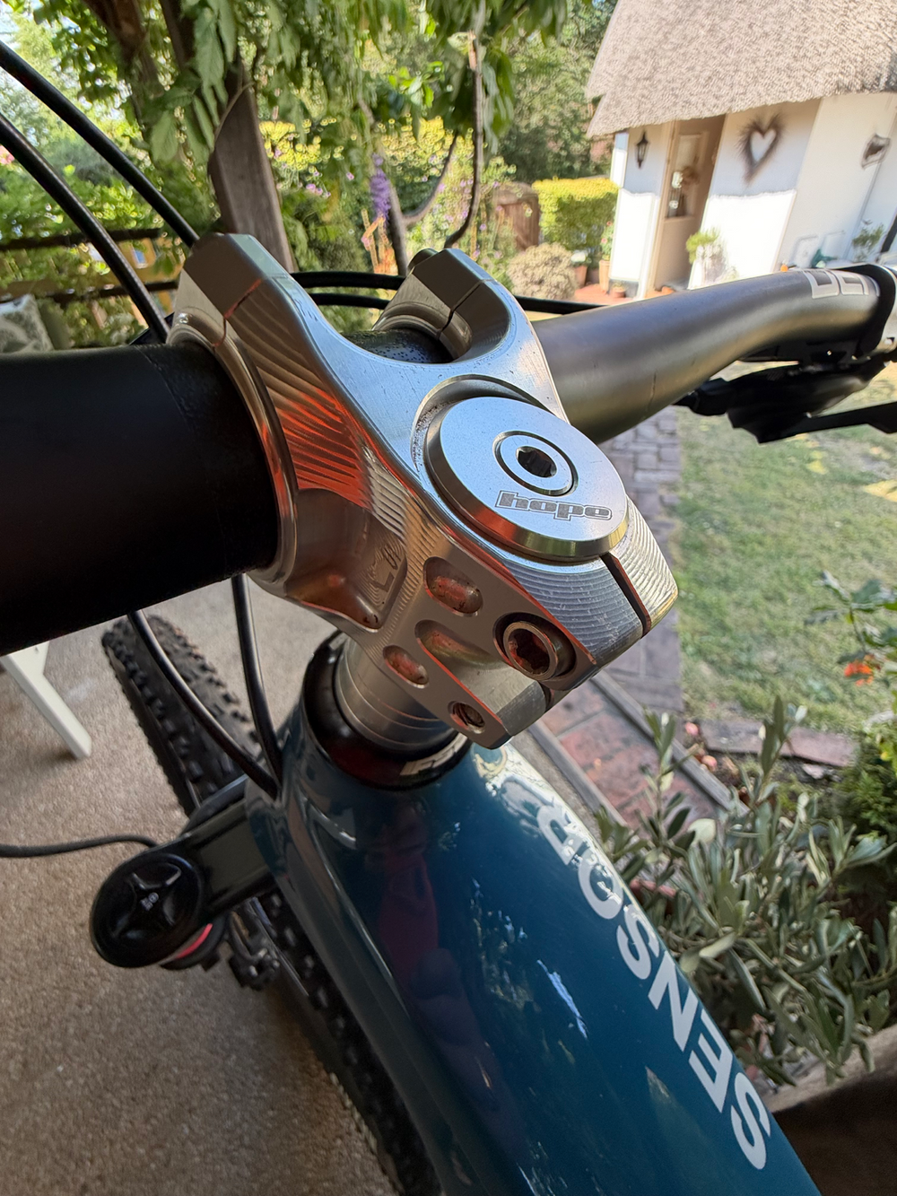 GT Sensor Carbon Pro 2024