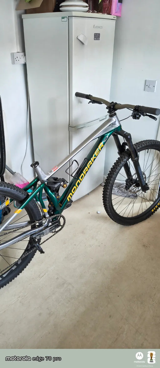 Mondraker Superfoxy R 2024