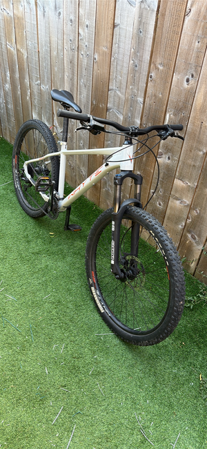 Whyte 603 2022
