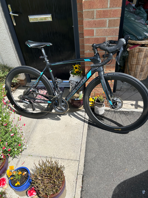 Bianchi Intenso Disc Ultegra 2021