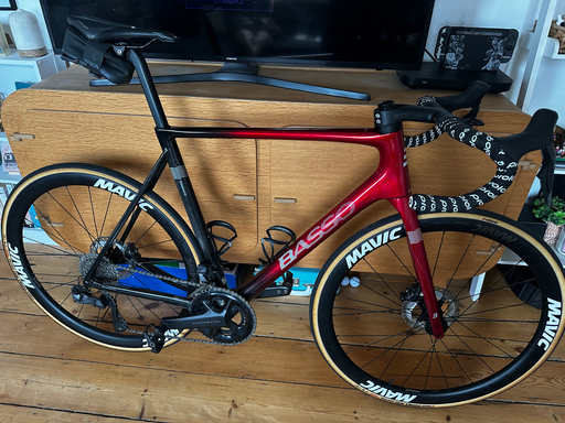 Basso Diamante Shimano Ultegra 8170 Di2 Disc 2024