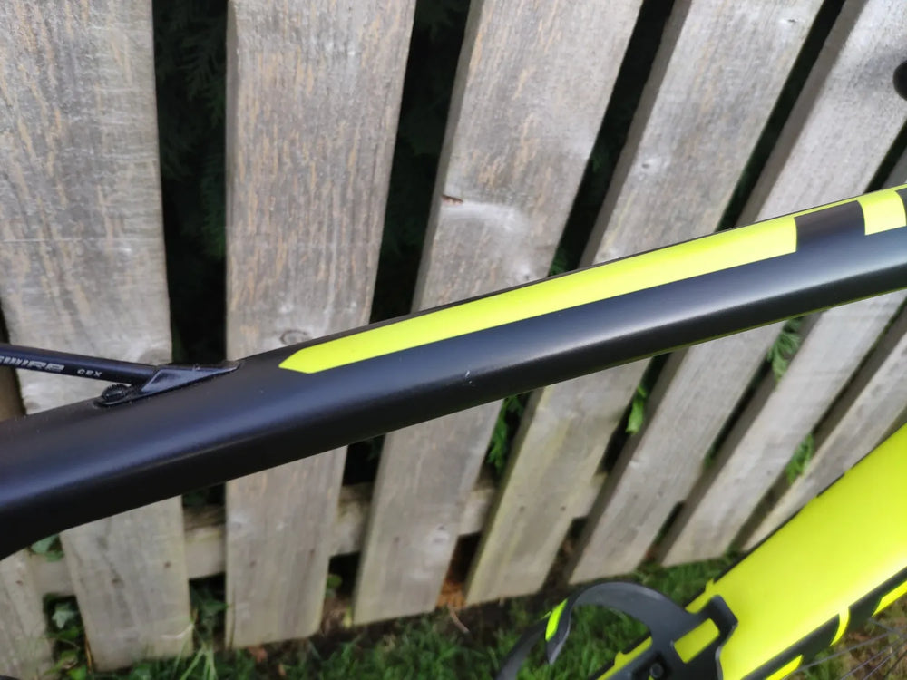 Giant TCR  ADVANCED  3 2010