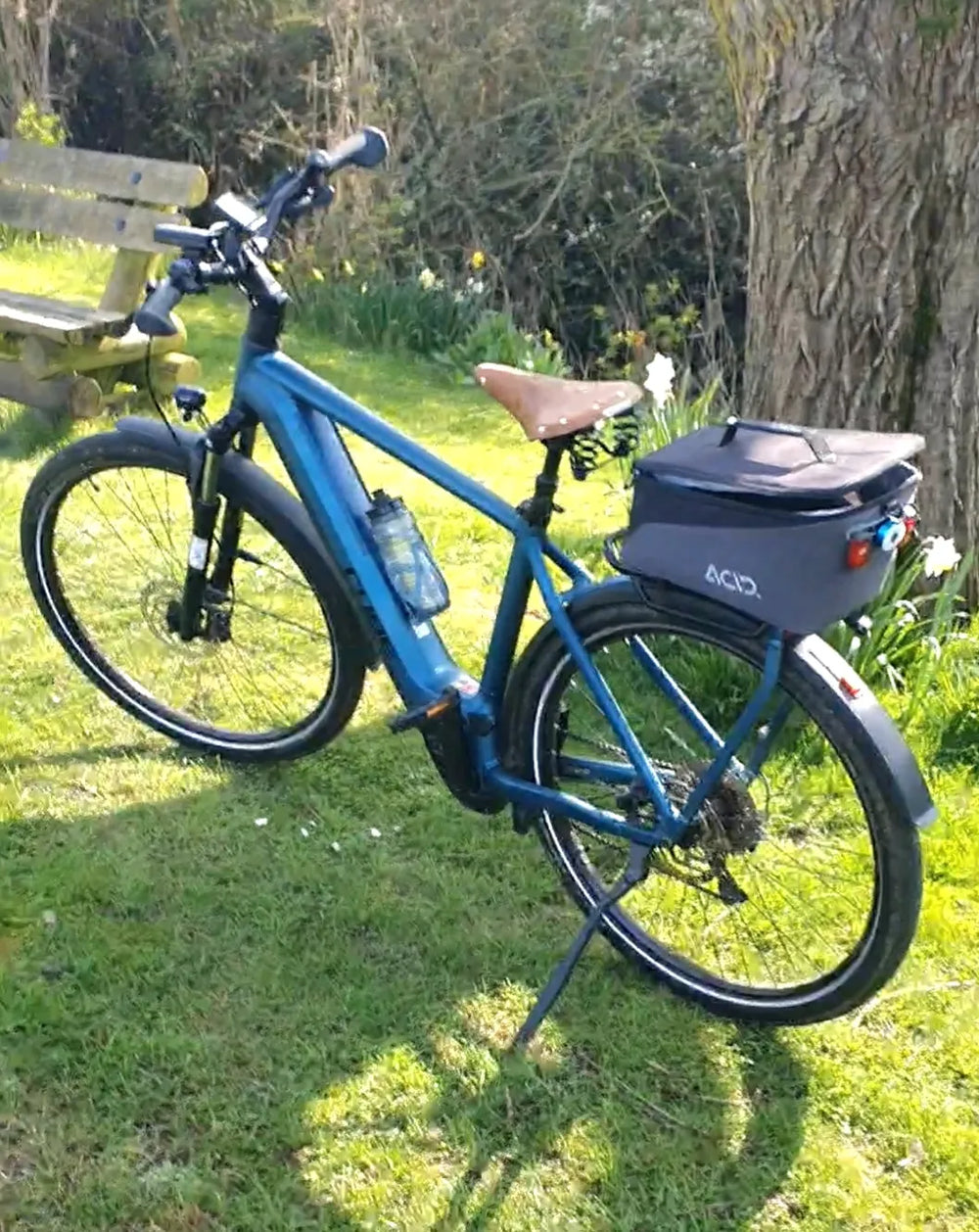 CUBE Kathmandu Hybrid One 750 2023