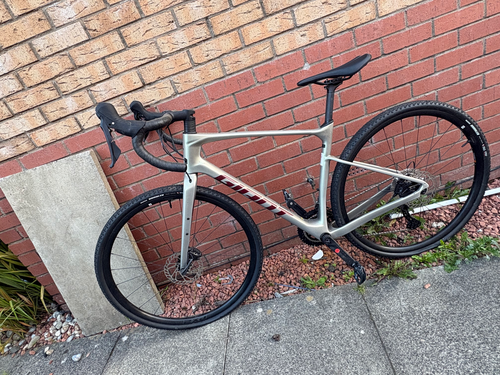 Giant Revolt Advanced 0 Gravel Road 2026