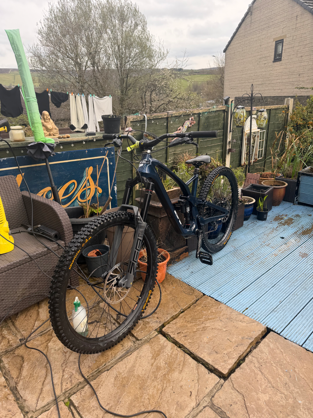 GT Force Carbon Pro LE 2025