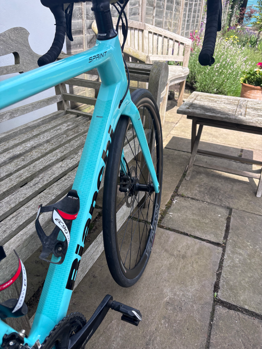 Bianchi Sprint - 105 Di2 2022