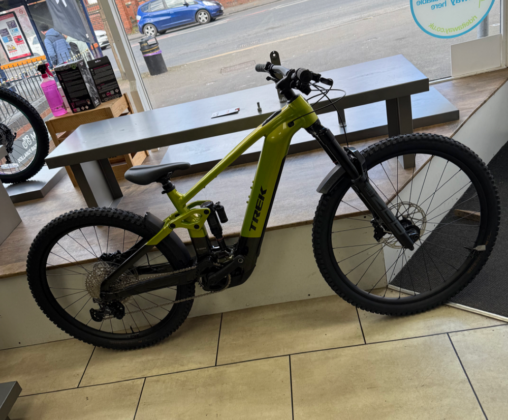 Trek Rail 8 + powersurge 2025