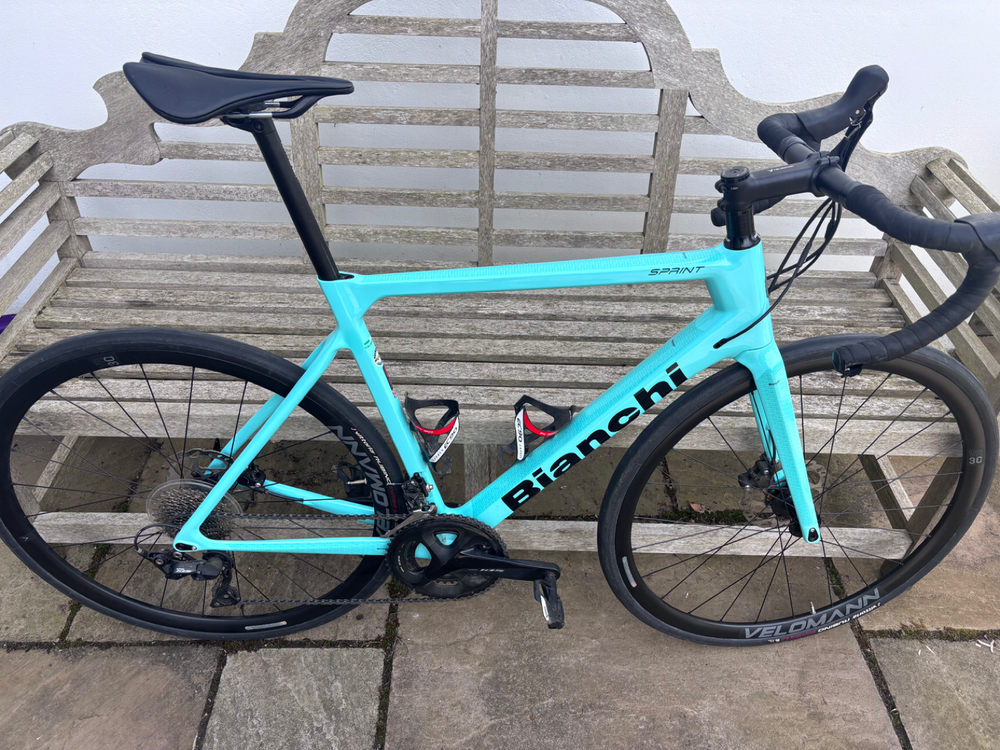 Bianchi Sprint - 105 Di2 2022
