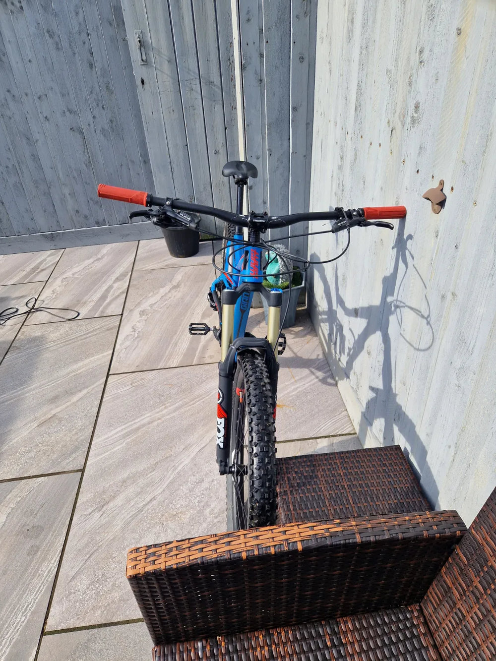 Giant 2016