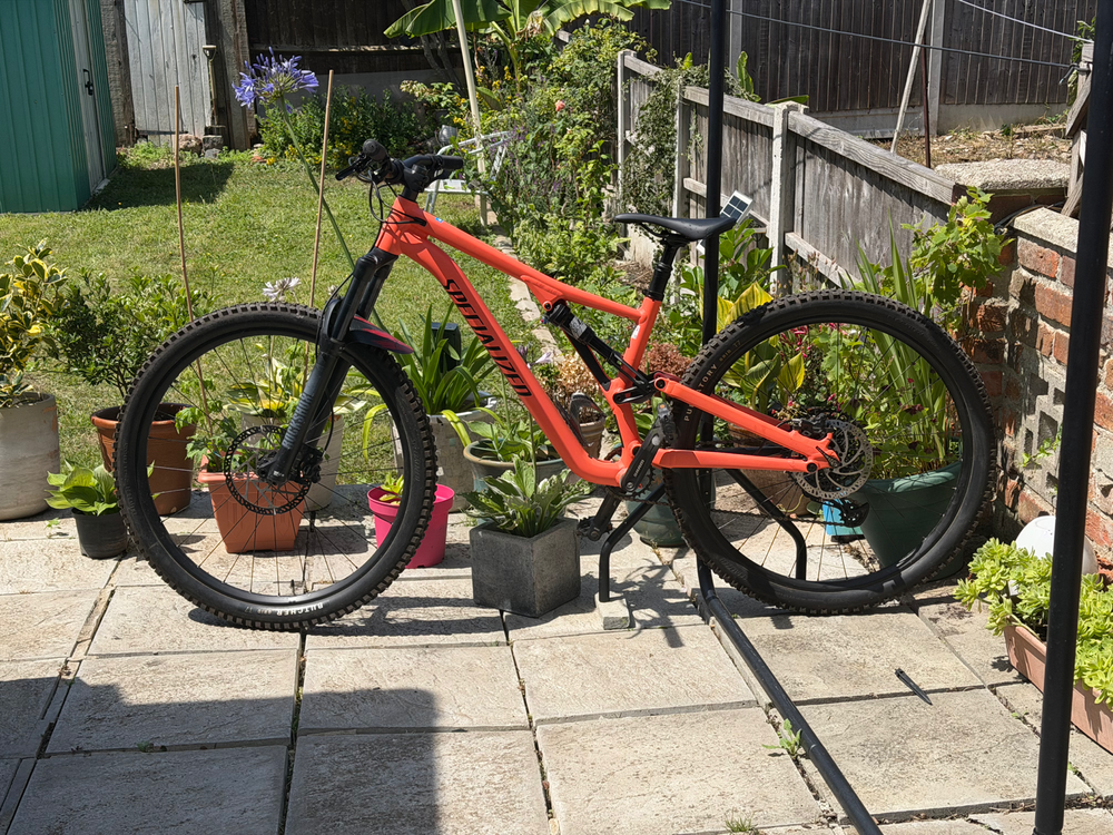 Specialized Stumpjumper 15 Alloy Dual Supension Lightweight 2025