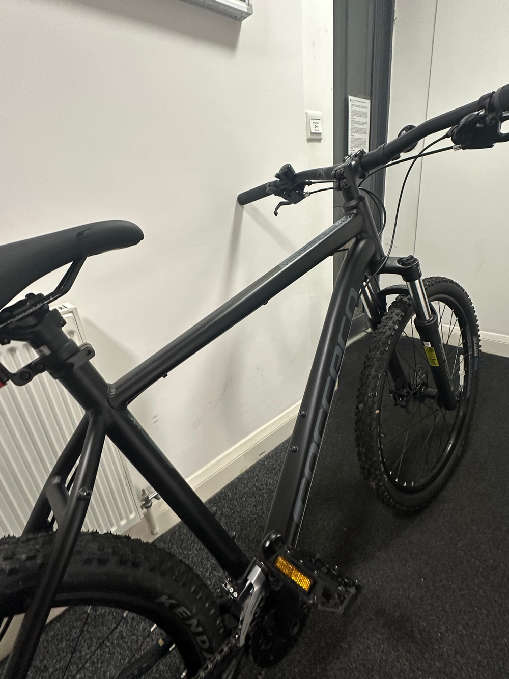 Carrera Vengeance Mens Mountain Bike 2021