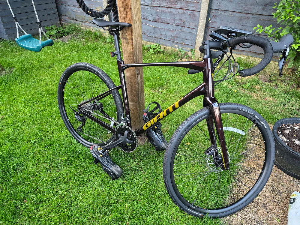 Giant Revolt 1 Gravel Road 2026