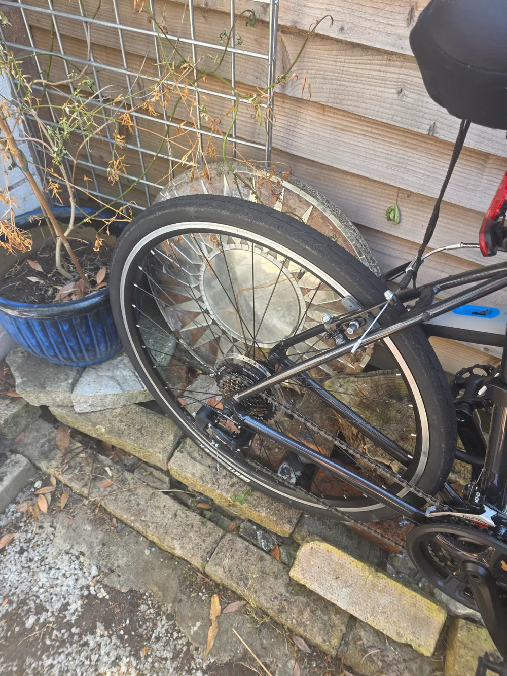 Giant Escape 3 Hybrid 2024