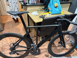 Canyon Aeroad CF SLX 8 Disc Di2 2023