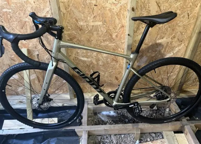 Giant Revolt 1 Gravel Road 2026