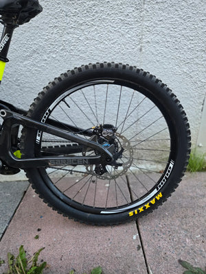 Saracen Myst Pro 27 5 Downhill 2016