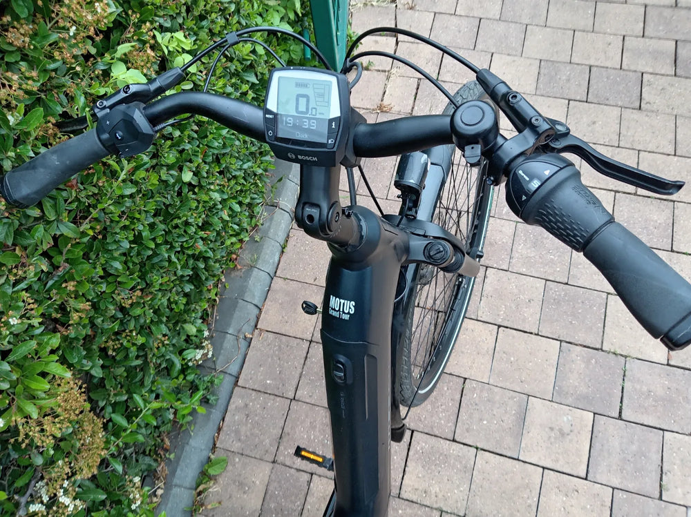 Raleigh Motus Grand Tour Hub Gear Low Step 2022