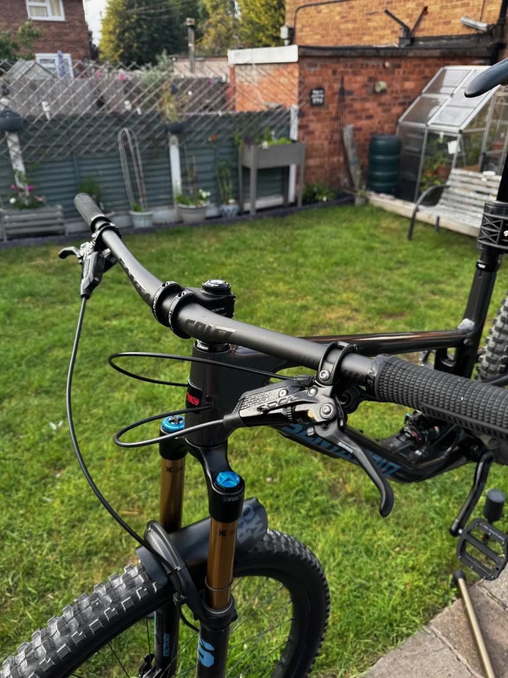 Santa Cruz Hightower X01 / AXS / RSV / Carbon CC / 29 2022