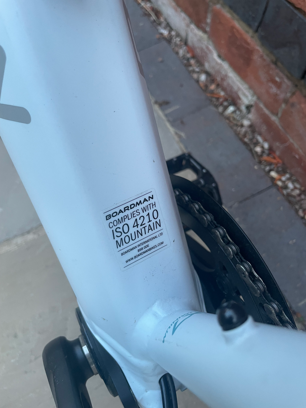 Boardman HYB 8 9e 2022