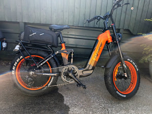 Cyrusher Kommoda 2024