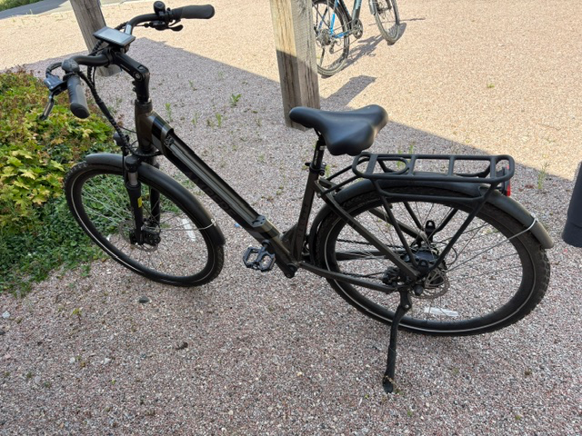 Ampere Deluxe Step-through 2023