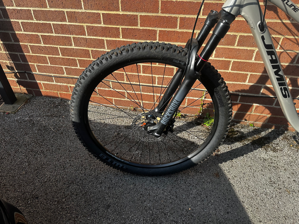 Jamis FAULTLINE A1 2025