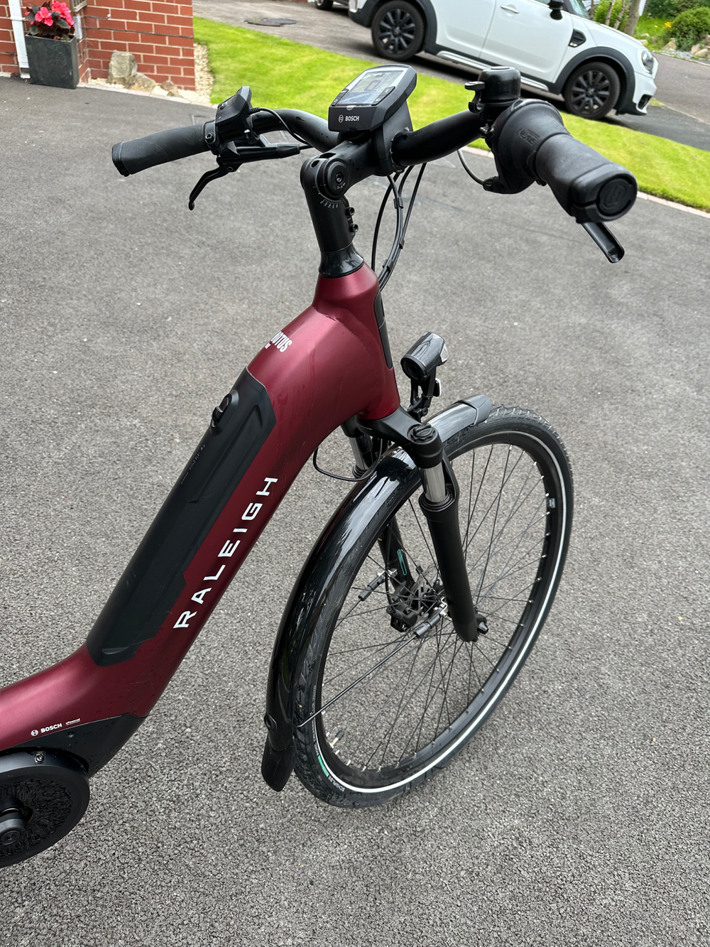 Raleigh Motus Tour LSHub 2022