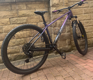 Trek Marlin 5 LARGE FRAMED 2025