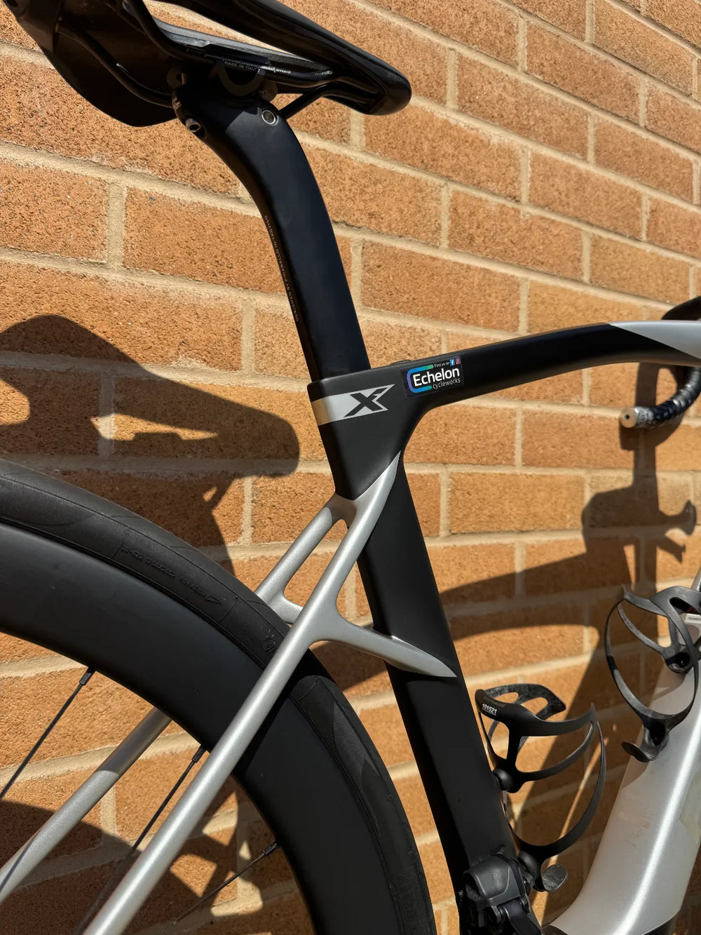 Pinarello X7 Disc - Ultegra Di2 equipped Endurance - Xpeed Saturn 2025