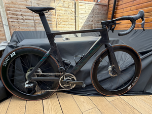 Canyon Aeroad CFR Disc AXS 2024