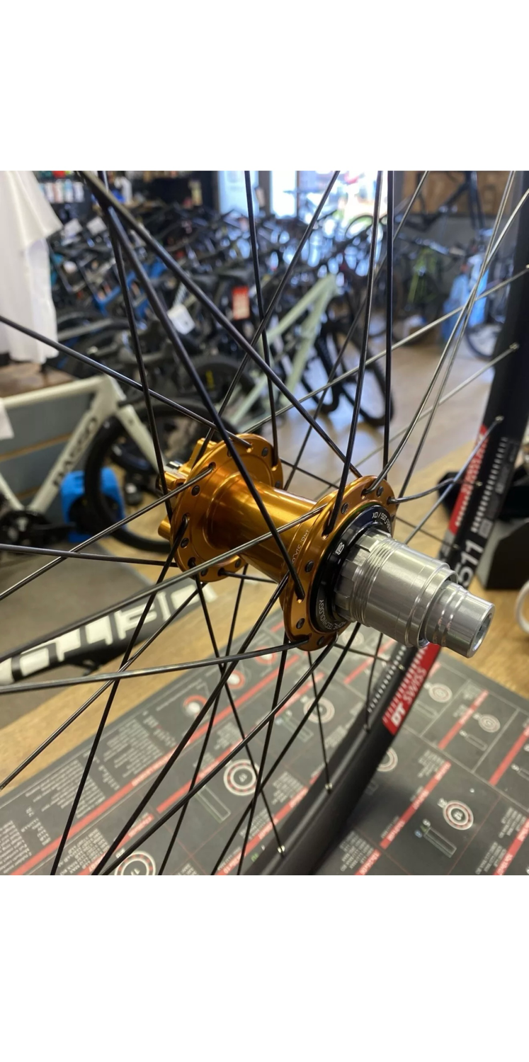 Santa Cruz Bronson X01 / Carbon CC / MX 2022