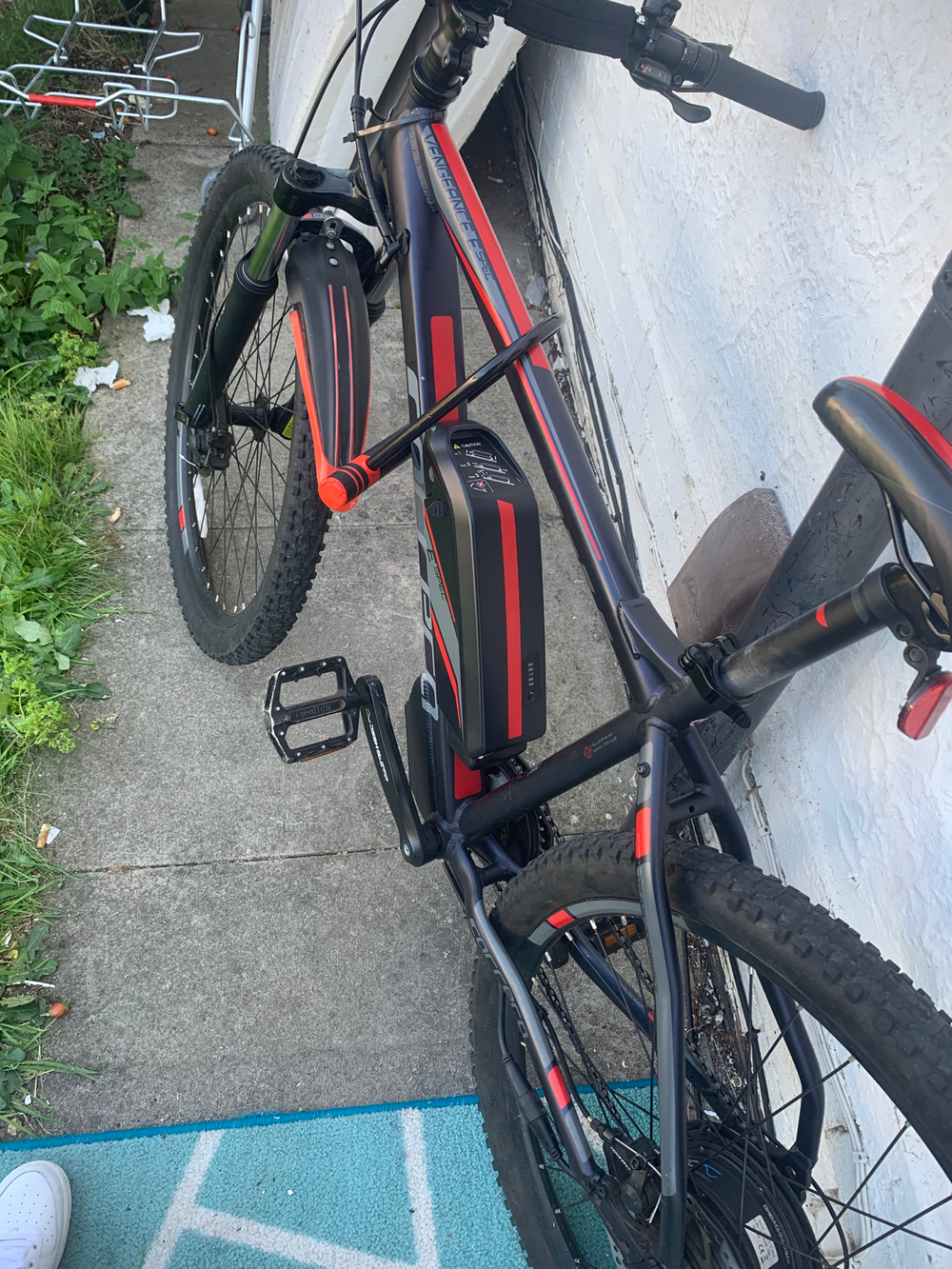 Carrera Vengeance E Mens Electric Mountain Bike Microshift 2.1 2023