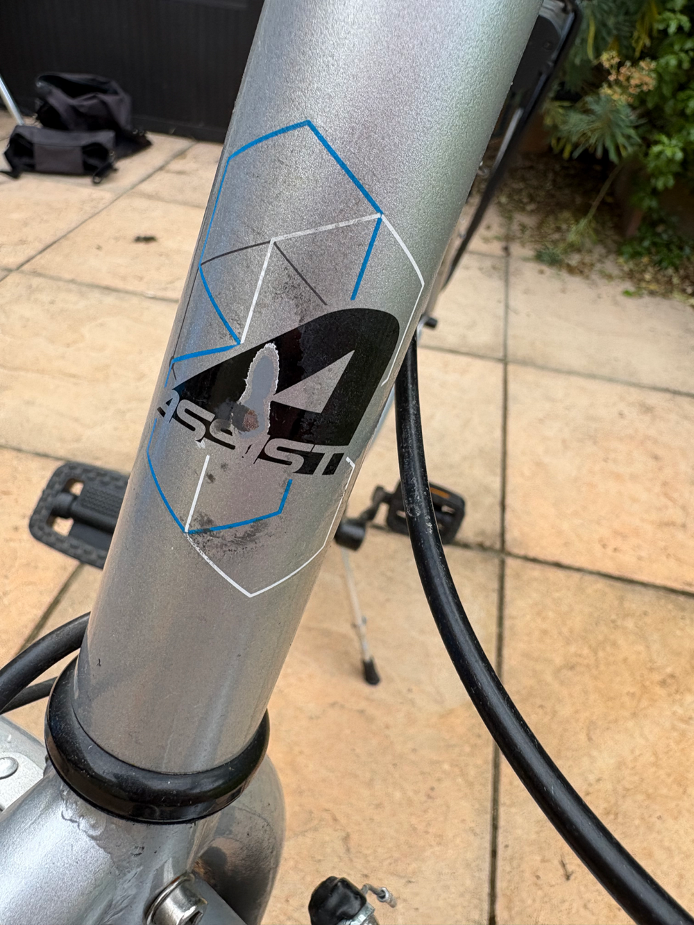 Assist Crossbar Hybrid Electric  2021