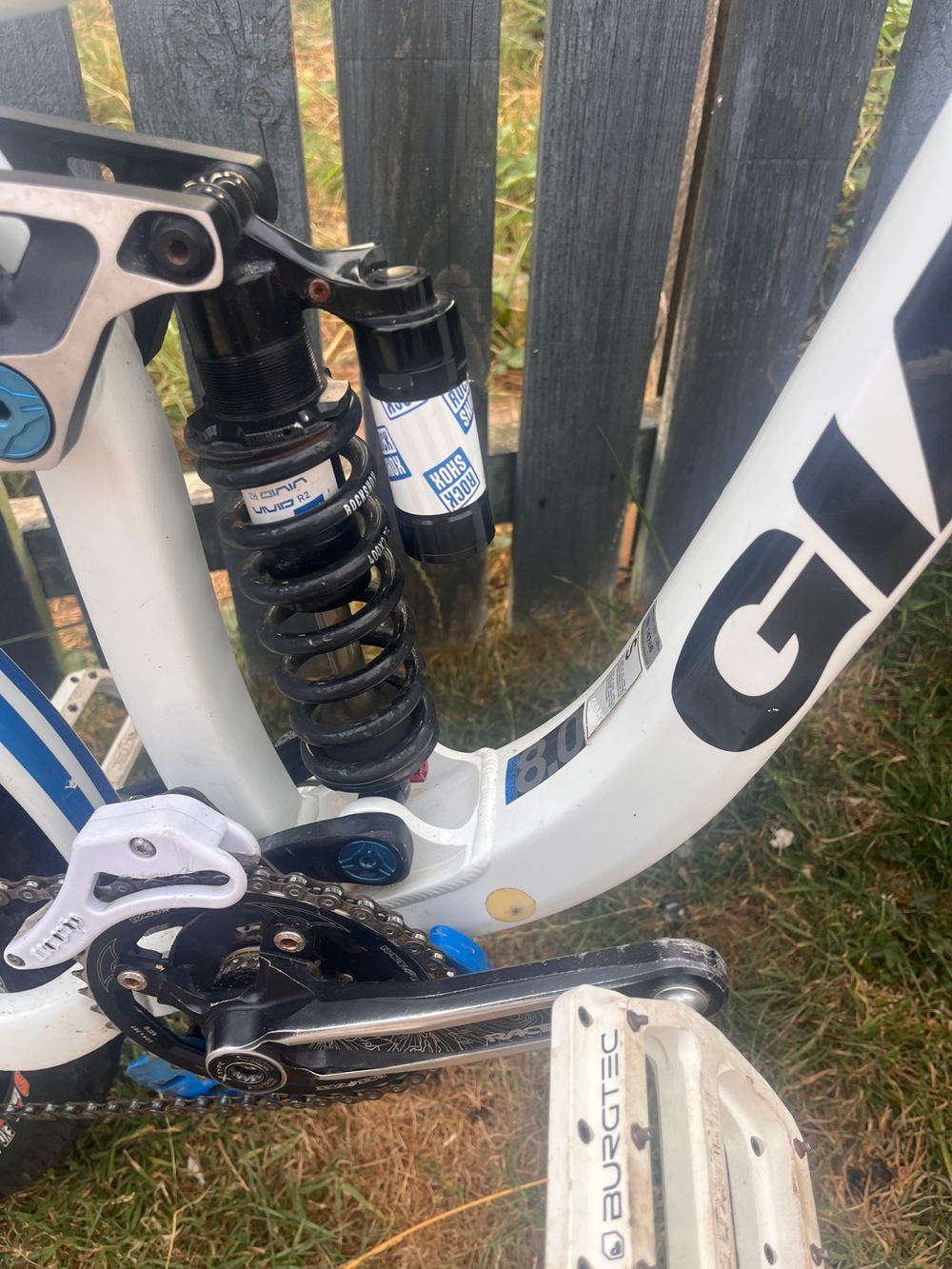 Giant Glory Advanced Downhill 2024