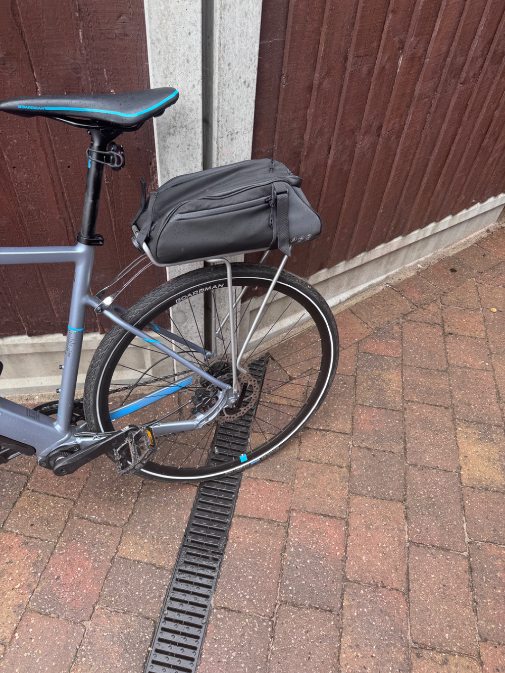 Boardman HYB 8.9e 2023