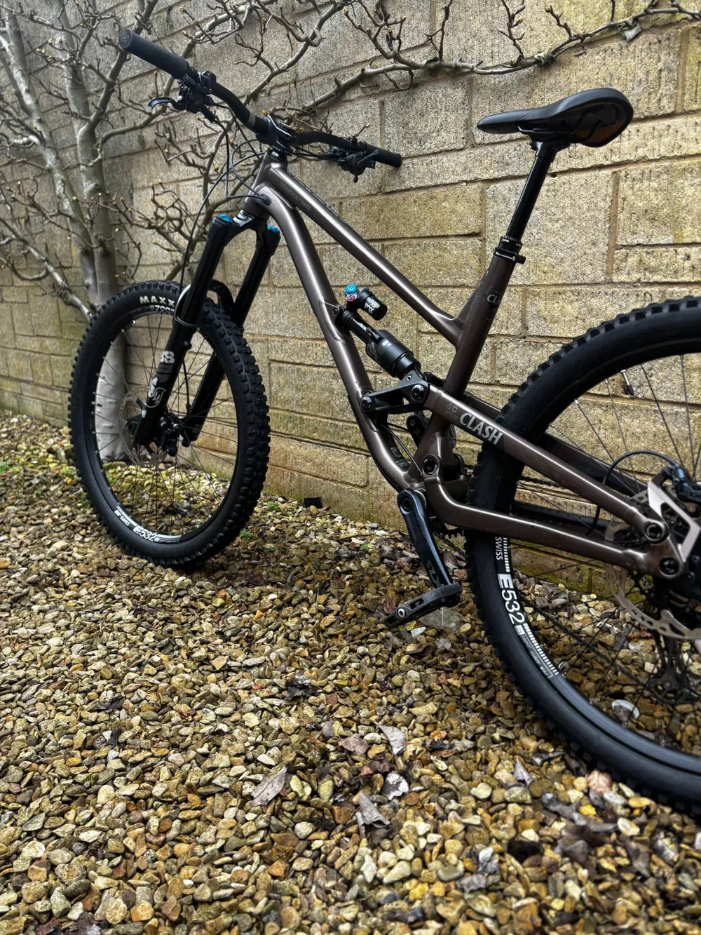 Commencal CLASH ESSENTIAL 2023