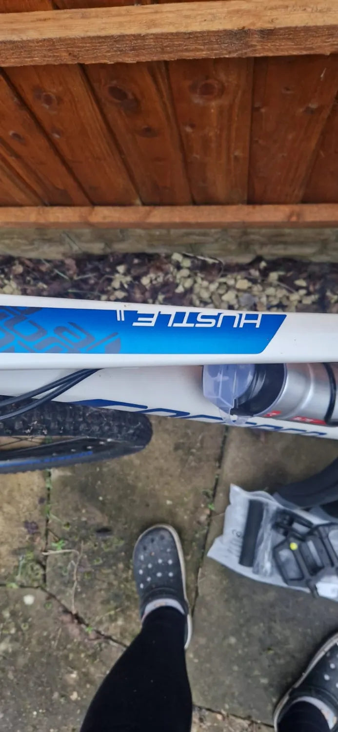 Carrera Hustle 2 Mens Mountain Bike 2021