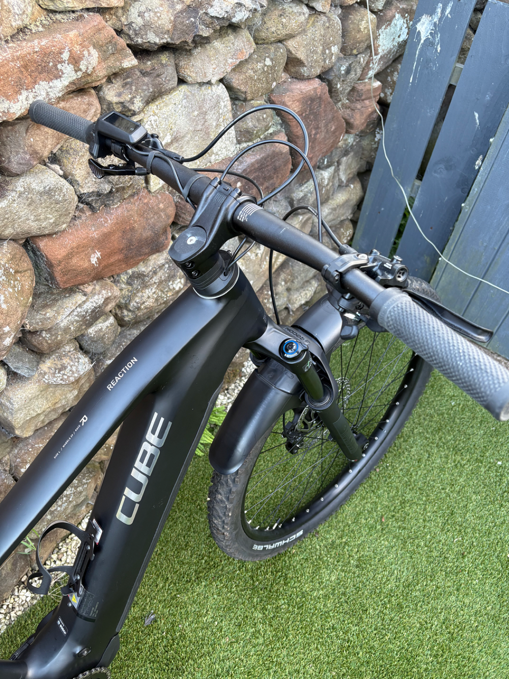 Cube Reaction Hybrid Race 800 L 2025