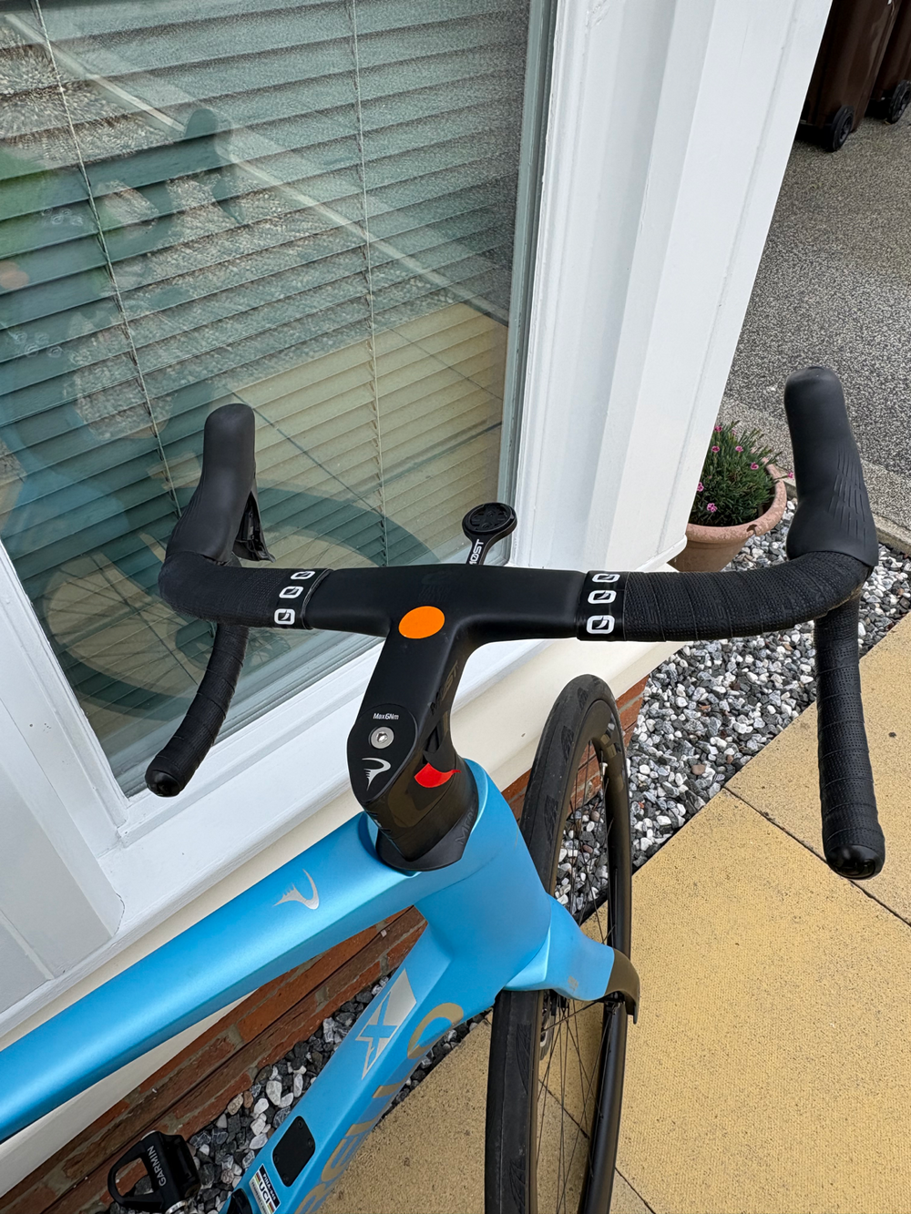 Pinarello X7 Disc With Ultegra Di2 12 Speed and Most 2025