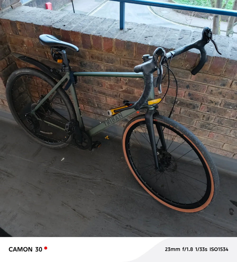 TRIBAN Gravel Bike 120 - Disc Brakes - Carbon fork - 1x10 speed 2023