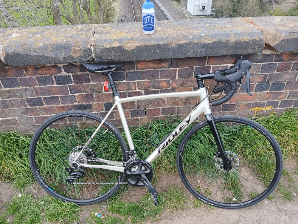 Ridley Fenix SLA Disc - Shimano 105 2x11sp 2025