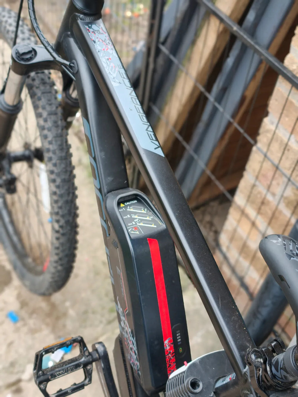 Carrera Vengeance E Mens Electric Mountain Bike Shimano 2.1 2023