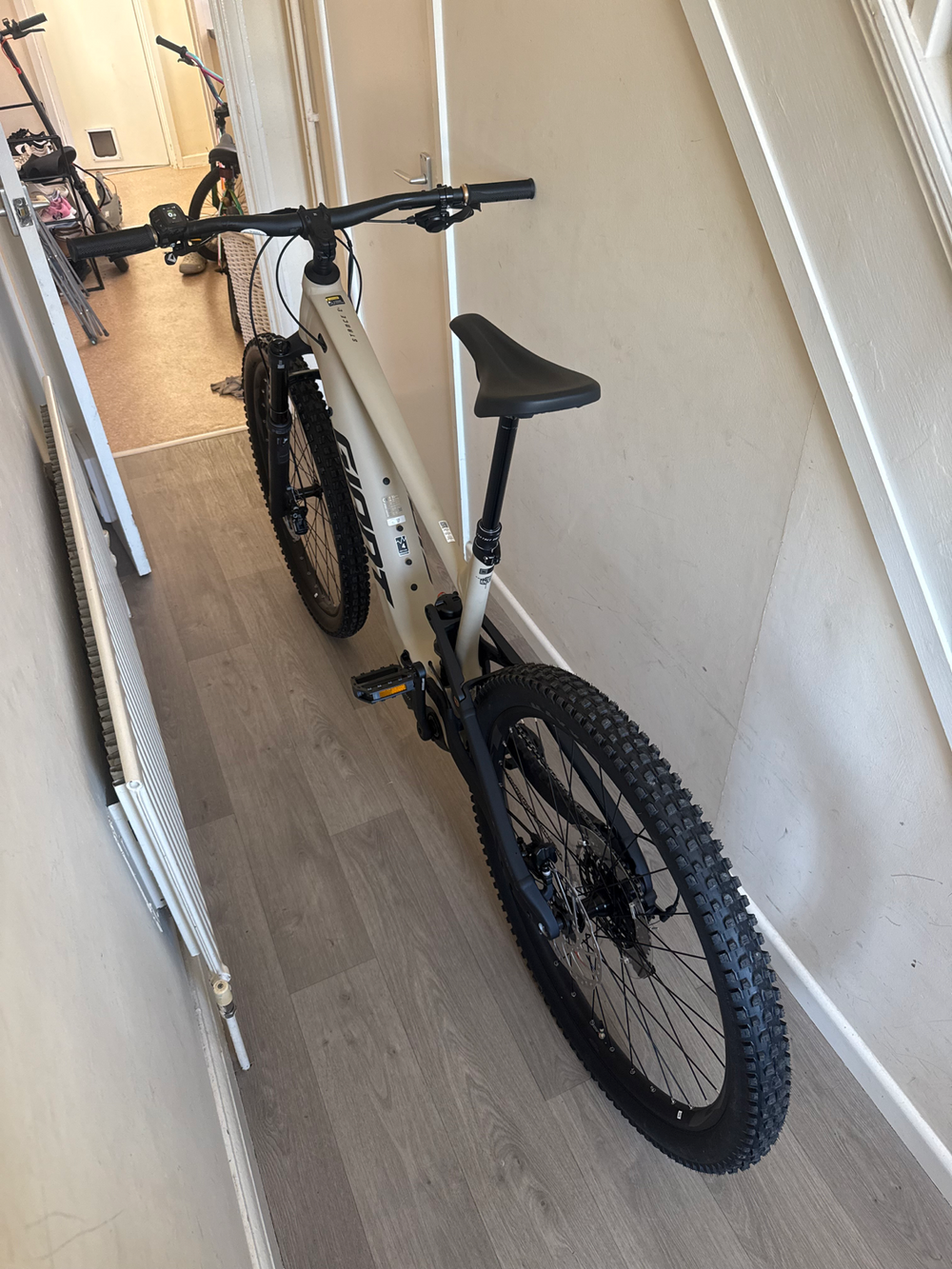 Giant Stance E+ 1 25km/h 2023