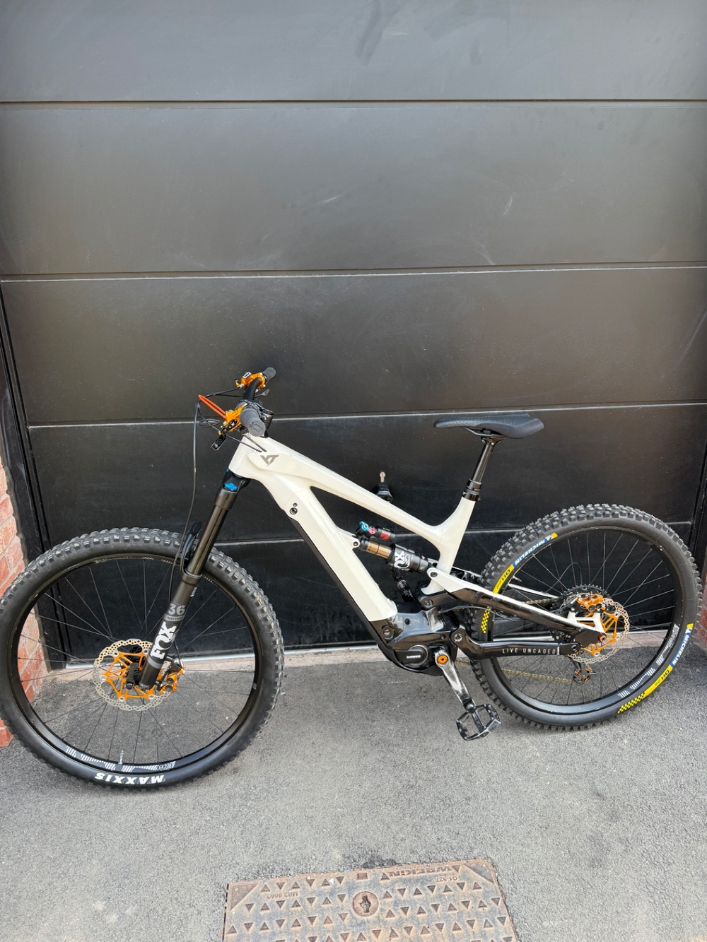 YT Capra CORE 4 MX 2021