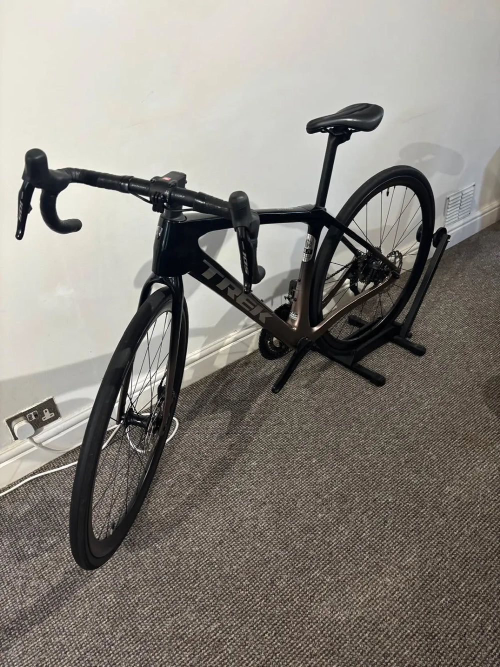 Trek Domane SL 6 Gen 4 Carbon Road 2026