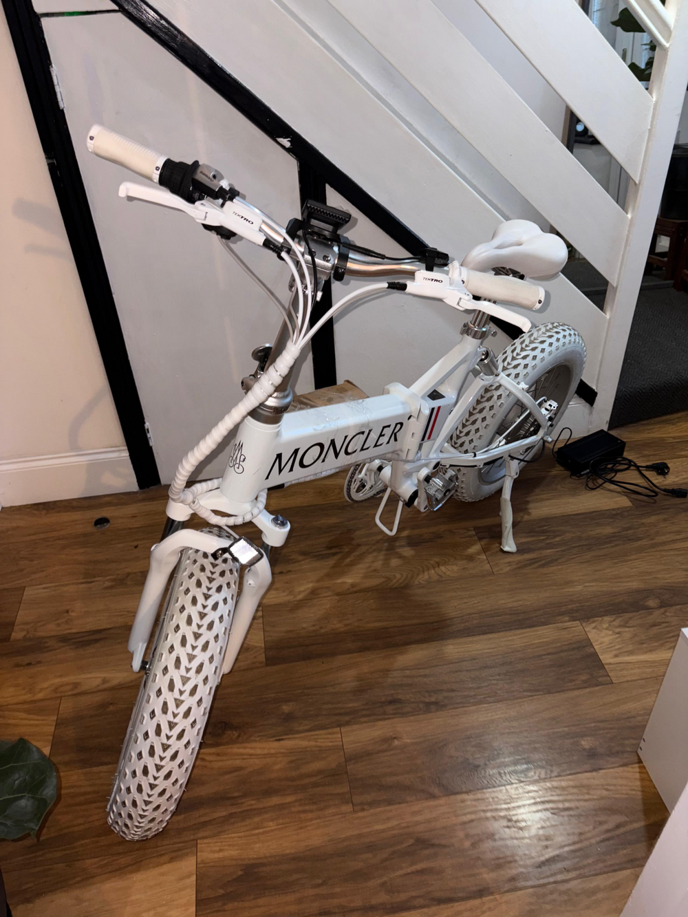 Mate Monclair  MATE X Moncler 250W (White) Limited Edition 2020