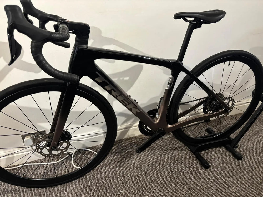 Trek Domane SL 6 Gen 4 Carbon Road 2026