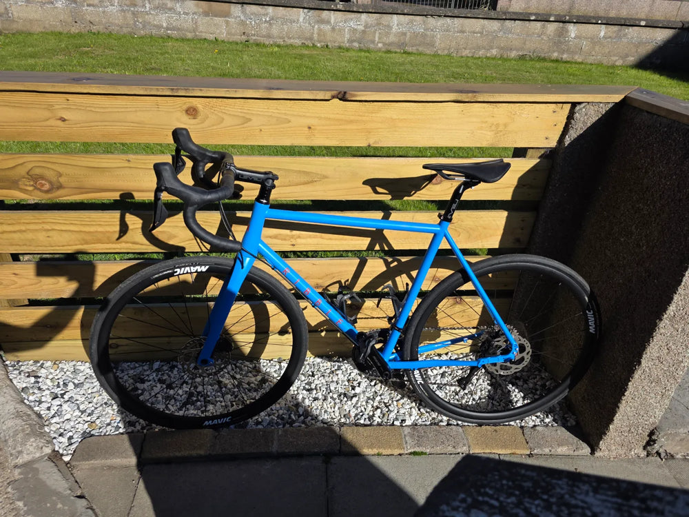 Ribble Endurance 725 Disc - Pro, Shimano Ultegra Di2 2025