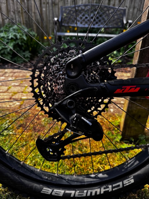 KTM MACINA KAPOHO 2973 2021